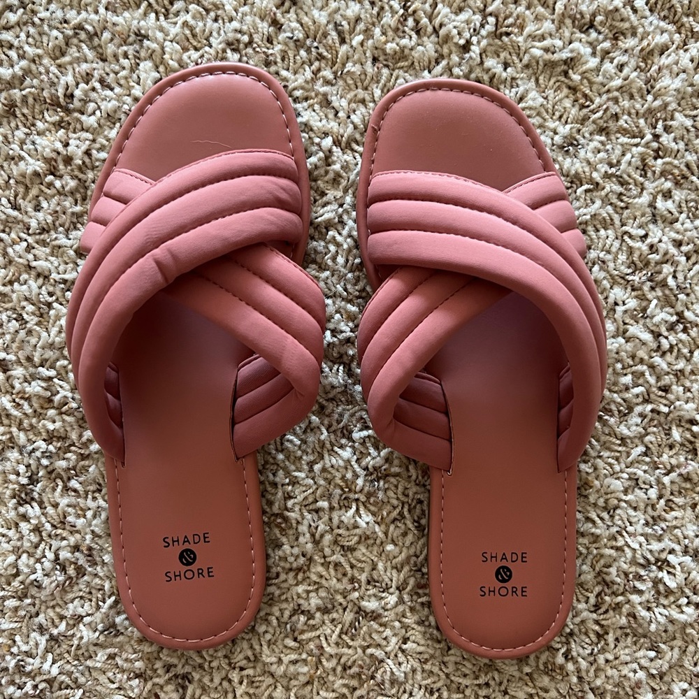 Shade & Shore Pink Sandals